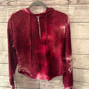 No Boundaries womans medium red/maroon tie dye zip chest running pullover jacket